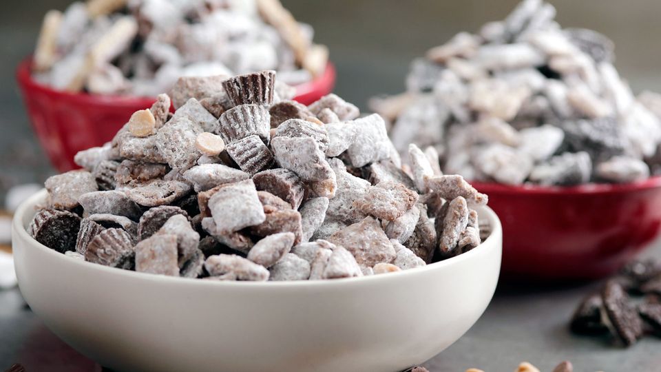 How to make puppy chow
